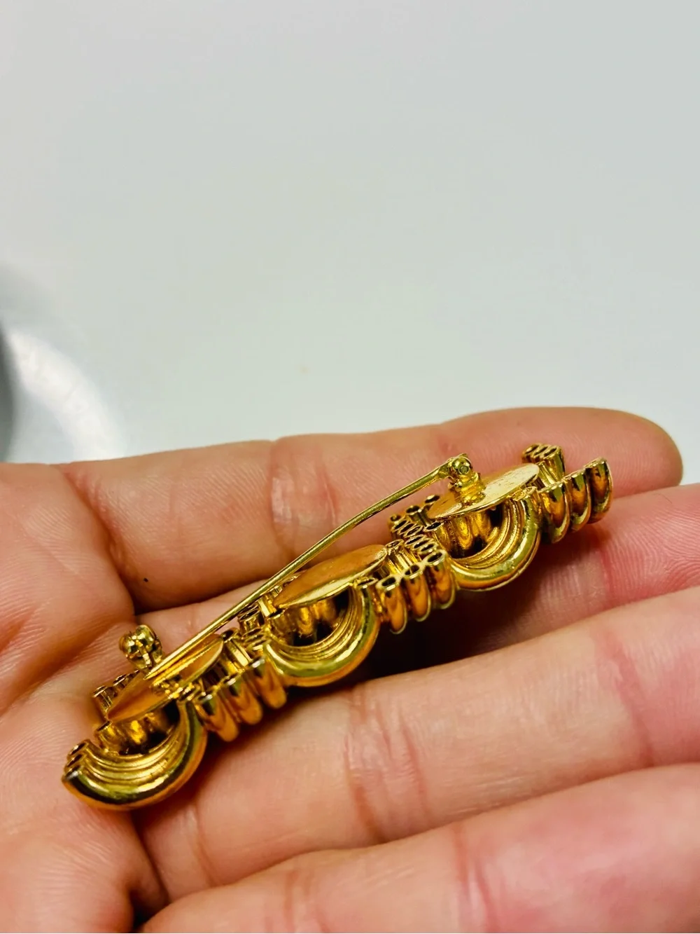 Source Unknown Gold Woven Link Bar Brooch